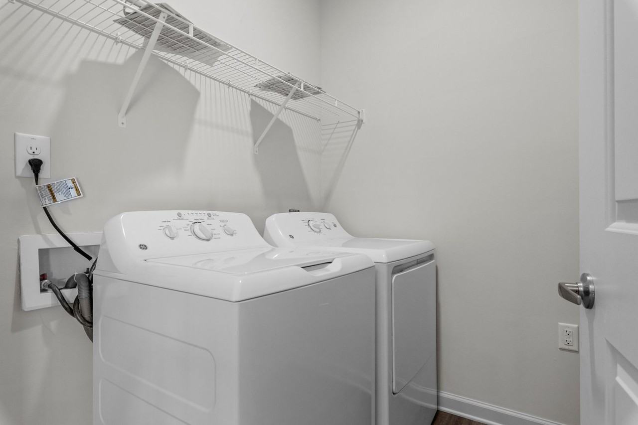 190 Grove Circle #304 - Photo 5 of 20