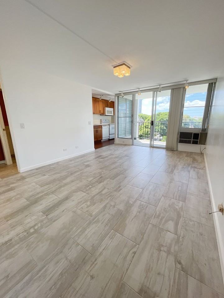 1541 Dominis St #802 - Photo 3 of 17