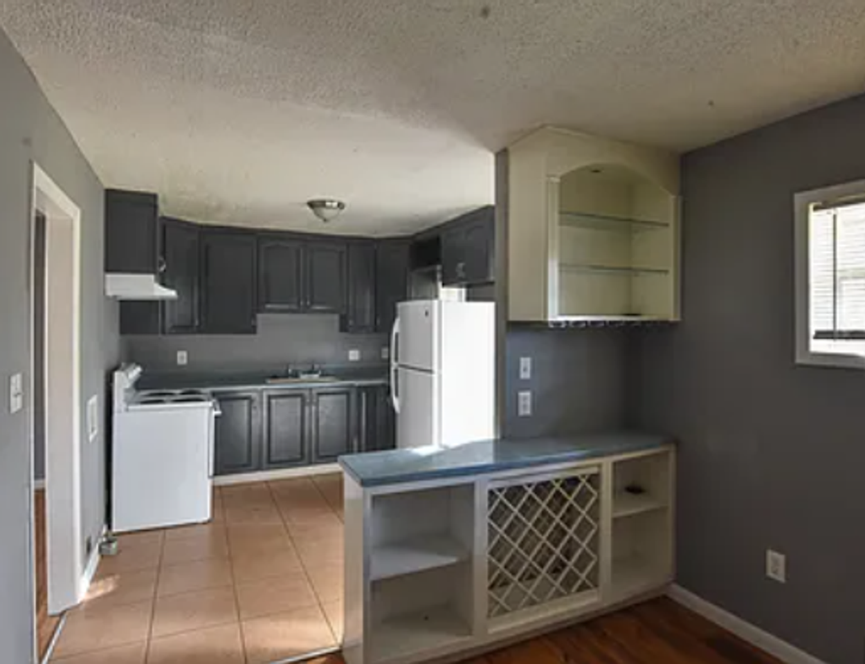 3579 Tulip Dr - Photo 3 of 5