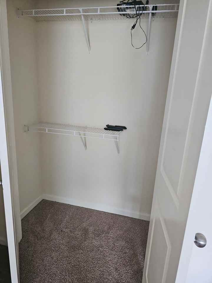 1929 Bluff Rd - Photo 7 of 24