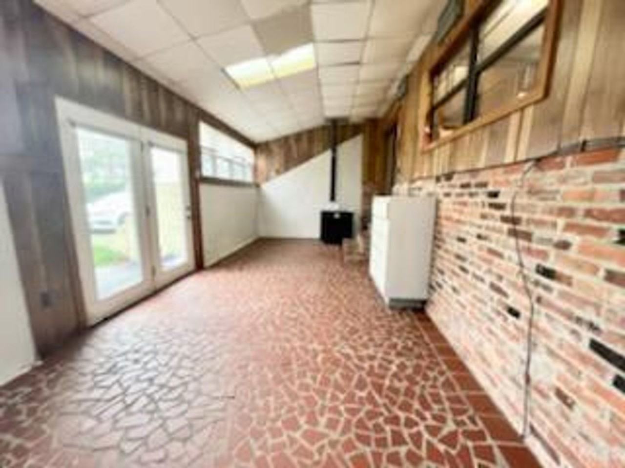 1290 Northside Rd - Photo 3 of 11