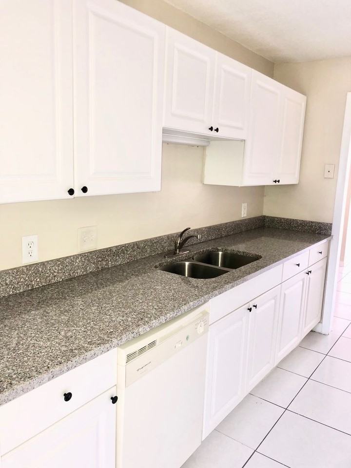 Park Lane - Photo 2 of 10