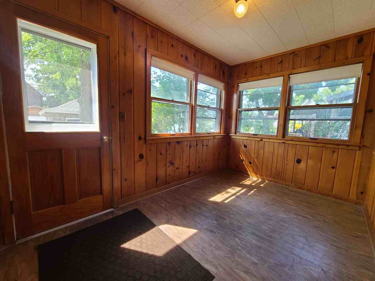 1314 Niles Ave - Photo 2 of 29