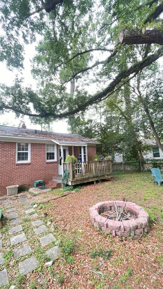 624 Glenview Dr - Photo 2 of 4