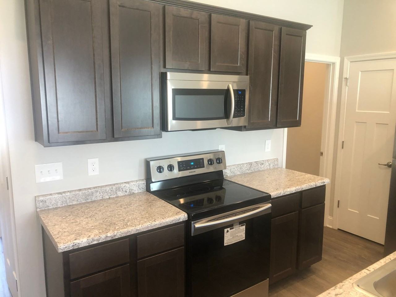 451 Toronto Ln - Photo 3 of 13