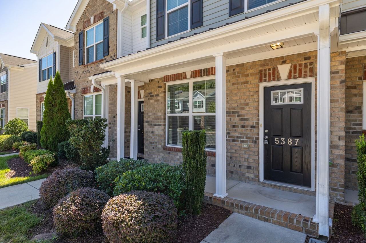 5387 Farm House Trail - Photo 4 of 25