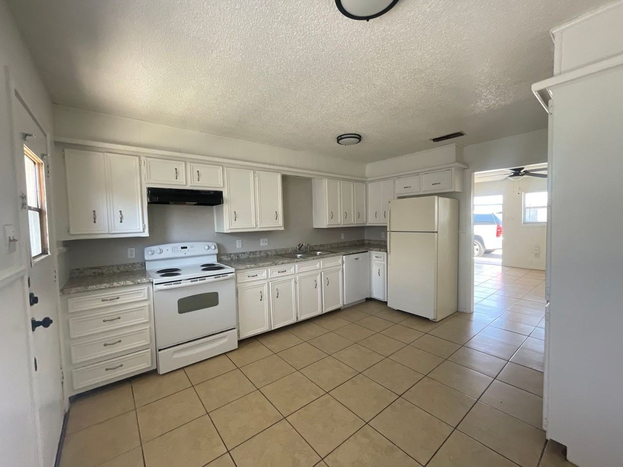 Everstone 12 - Photo 3 of 8