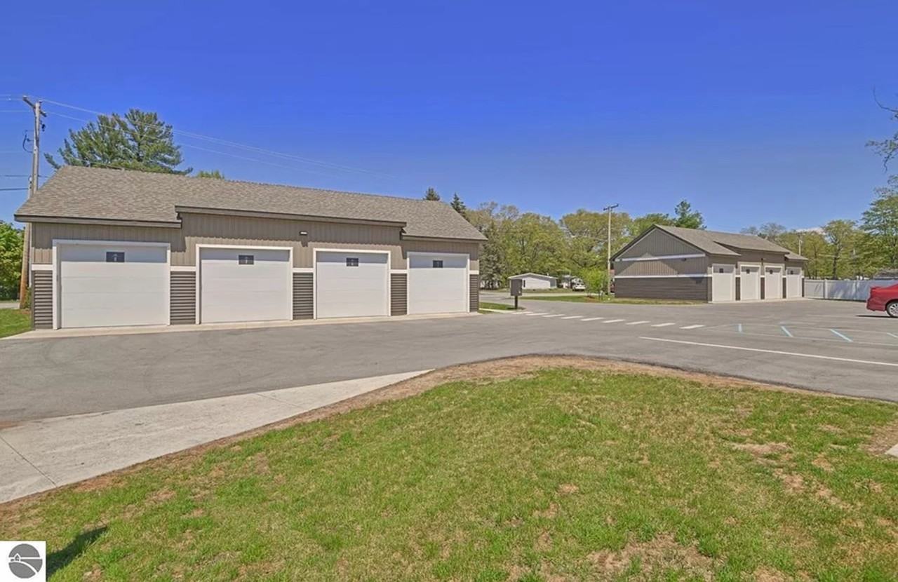 MF - Floresta Street Apartments-822 - Photo 2 of 15