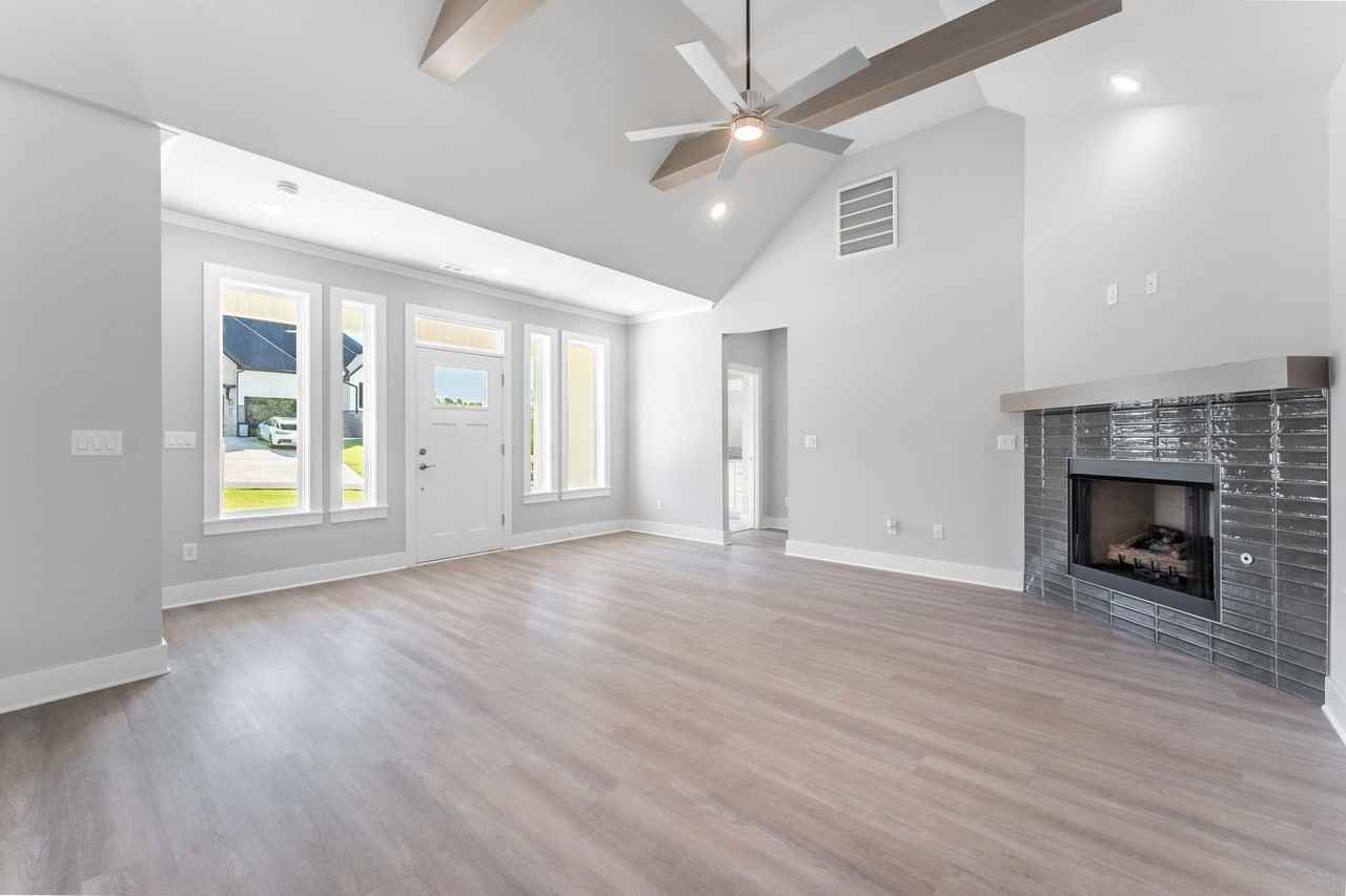 2201 Hopkins Ln - Photo 3 of 26