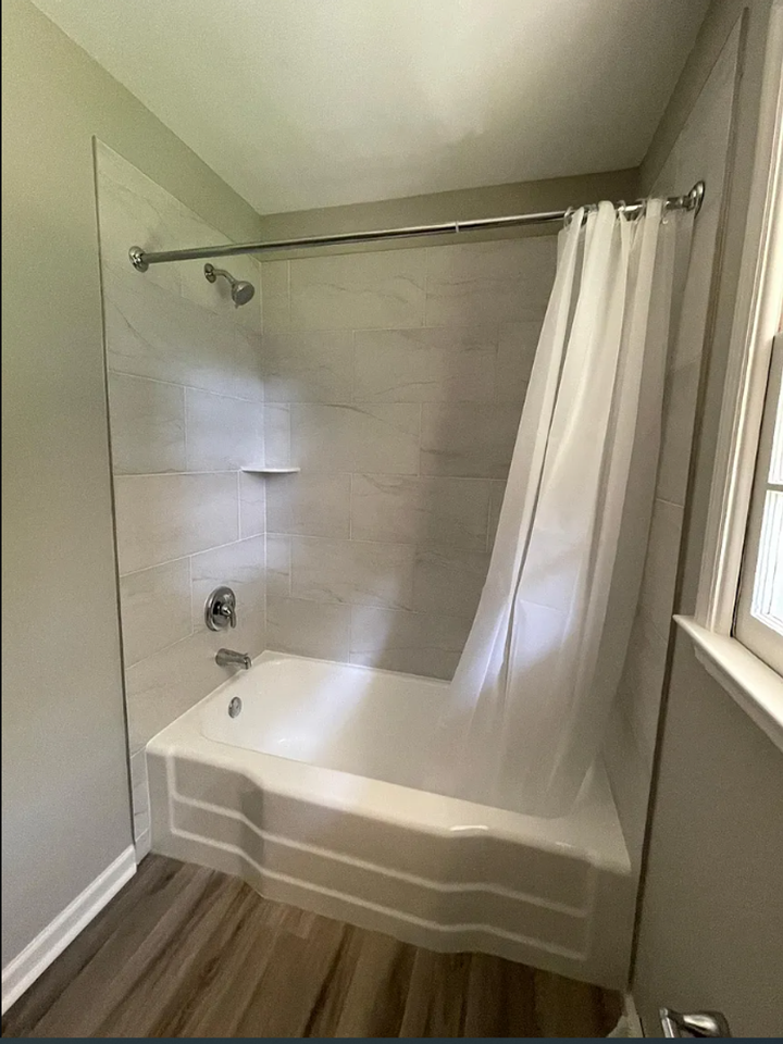 1907 W Cone Blvd - Photo 7 of 10