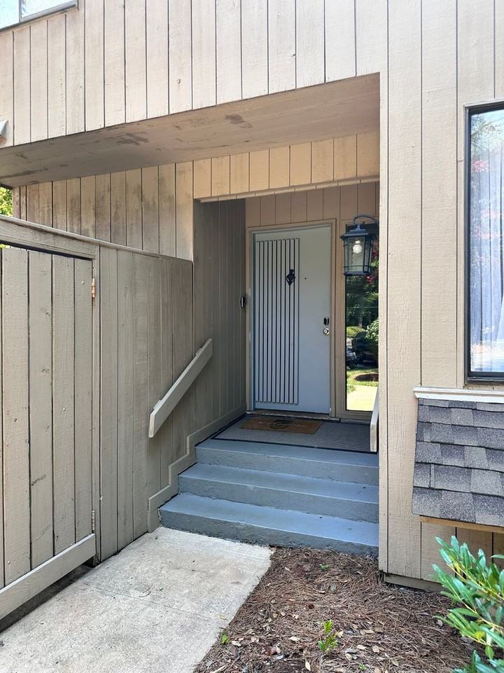 123 Pine Grove Cir - Photo 2 of 40