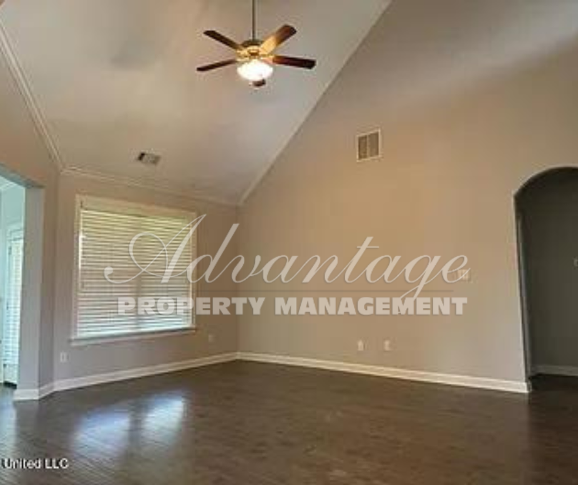 13283 Lapstone Ln - Photo 3 of 30