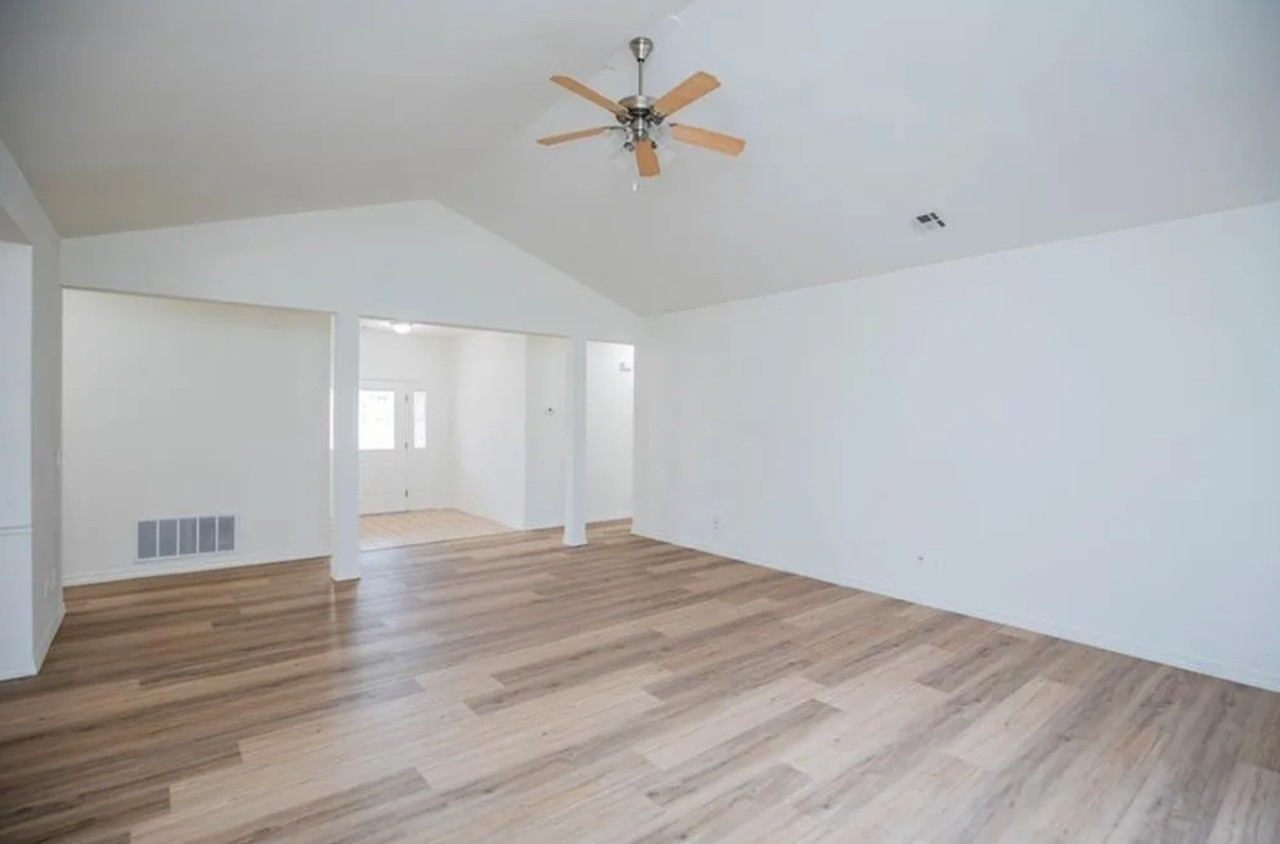 1470 Forest St - Photo 4 of 27