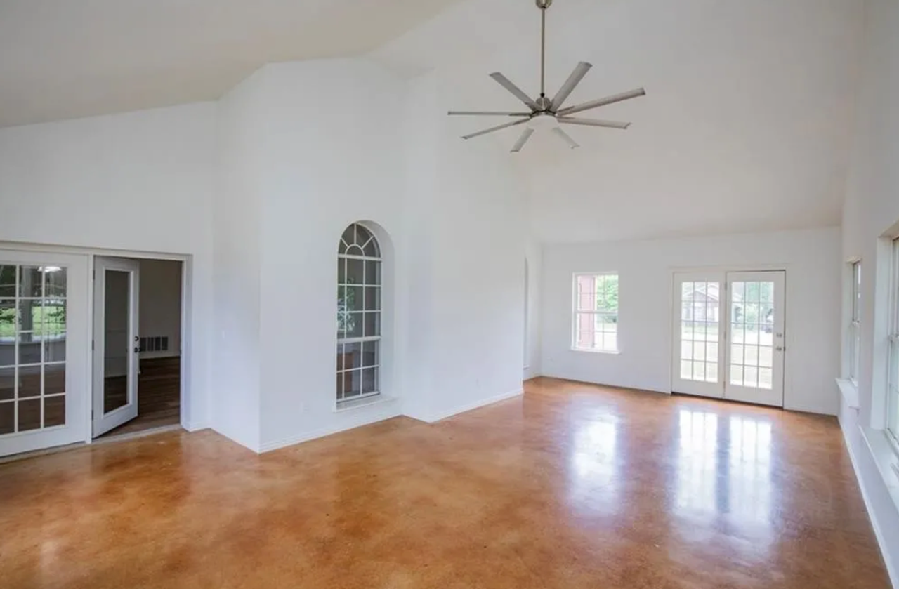 1470 Forest St - Photo 7 of 27