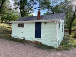 featured image of 1025 West Cimarron Street