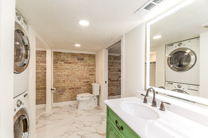 719 S Post St #719 - Photo 3 of 11