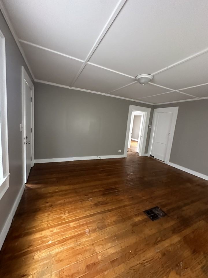 336 N 13th Ave #NA - Photo 2 of 10