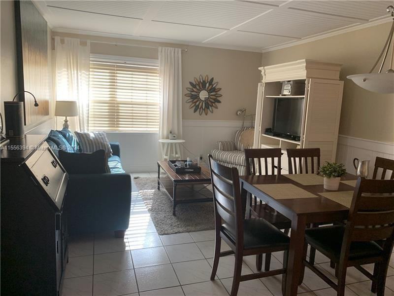 221 Se 9th Ave #SFRS - Photo 3 of 8