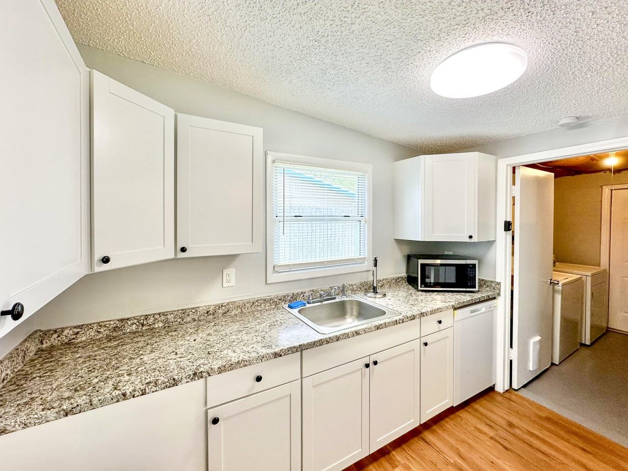 105th St - Photo 3 of 11