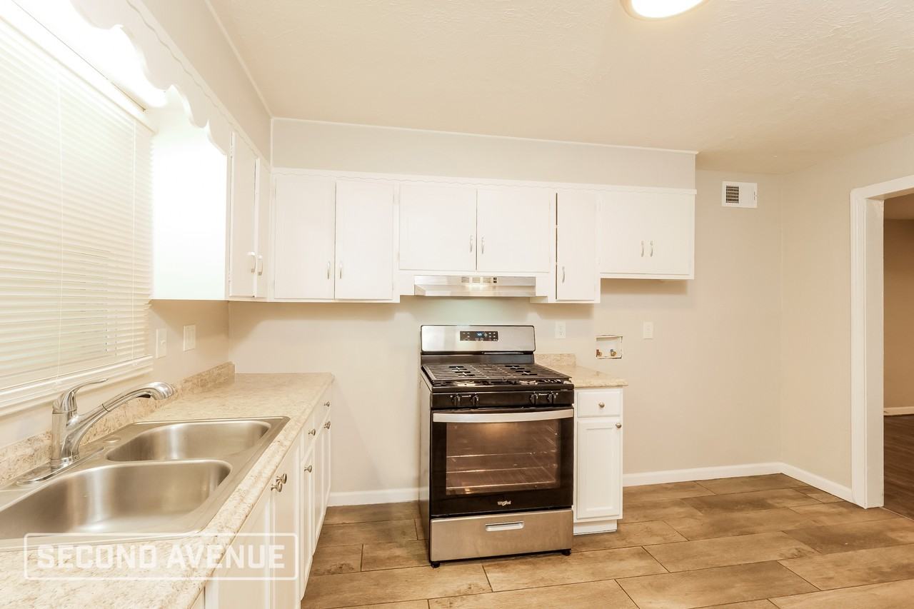 7240 Agnes Ave - Photo 7 of 26