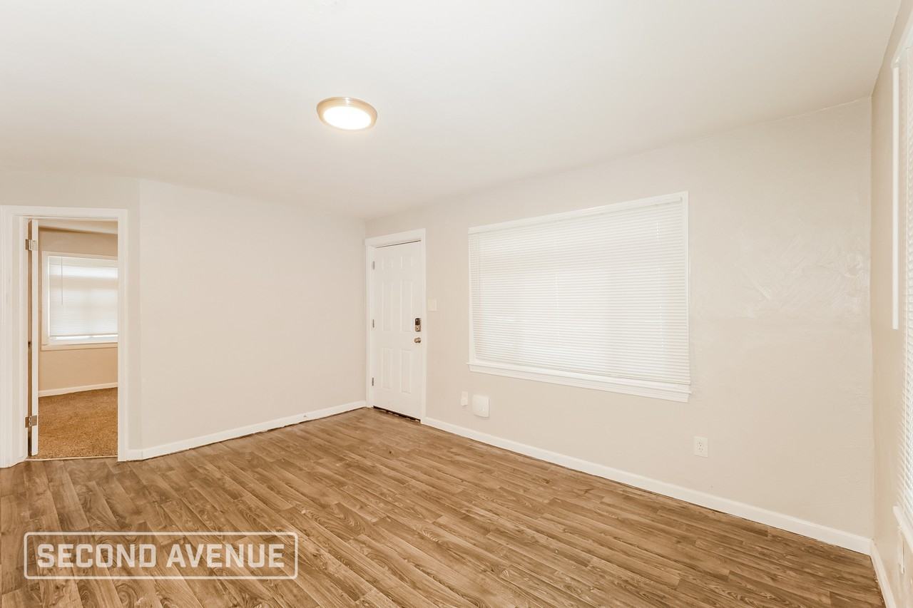 7240 Agnes Ave - Photo 4 of 26