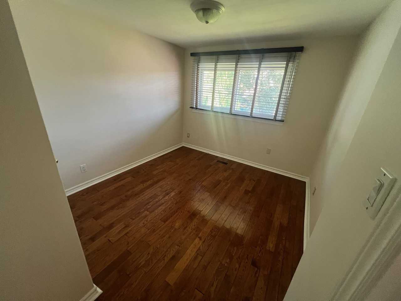 944 Crocus Crescent - Photo 2 of 16