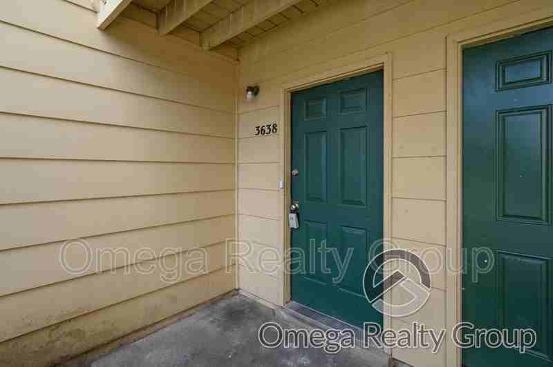 3638 Castle Ridge Rd - Photo 2 of 32