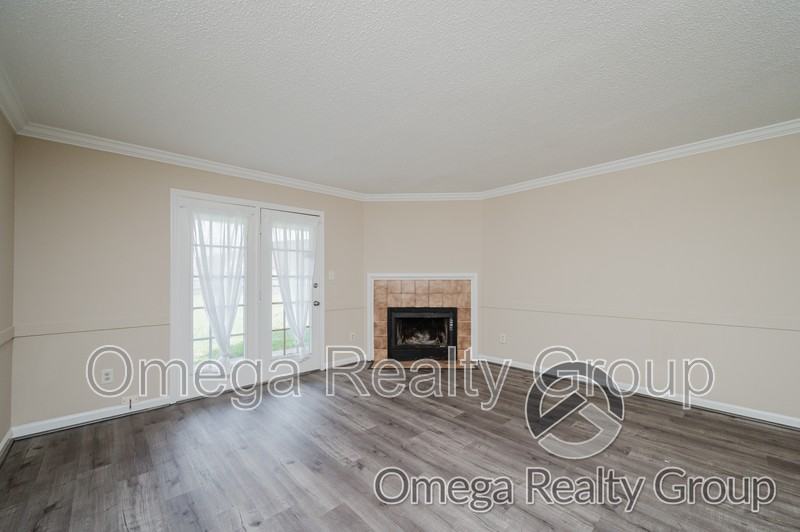 3638 Castle Ridge Rd - Photo 7 of 33