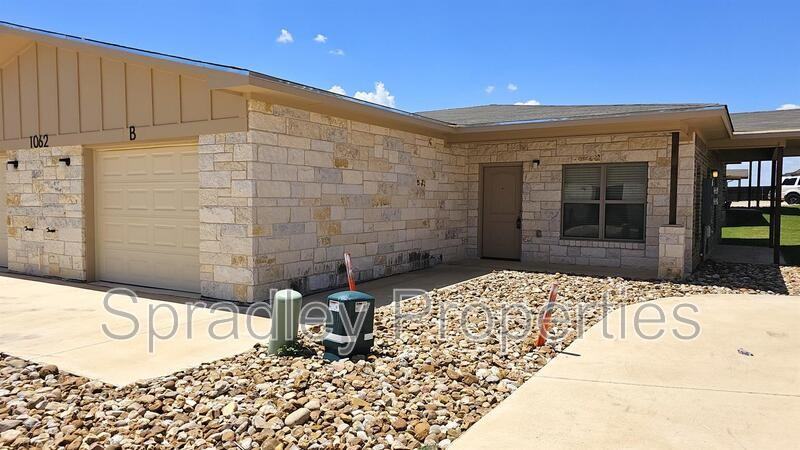 1062 Hibiscus Unit B - Photo 2 of 9