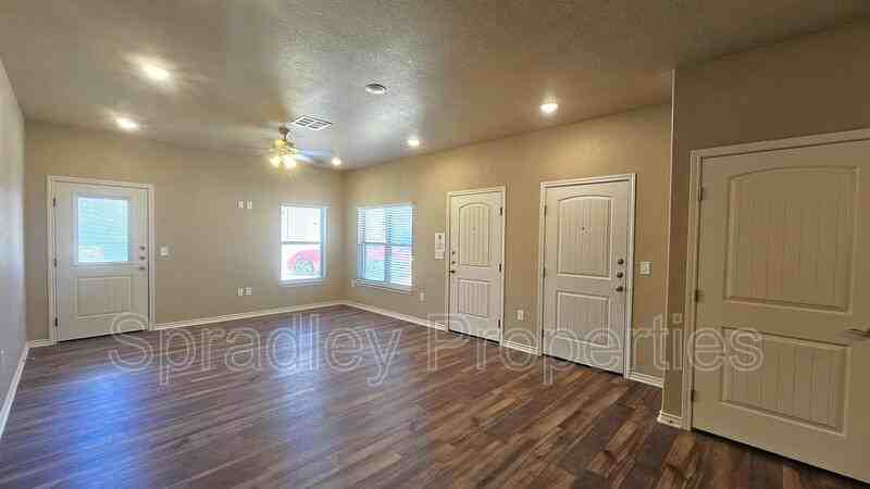 1062 Hibiscus Unit B - Photo 4 of 9