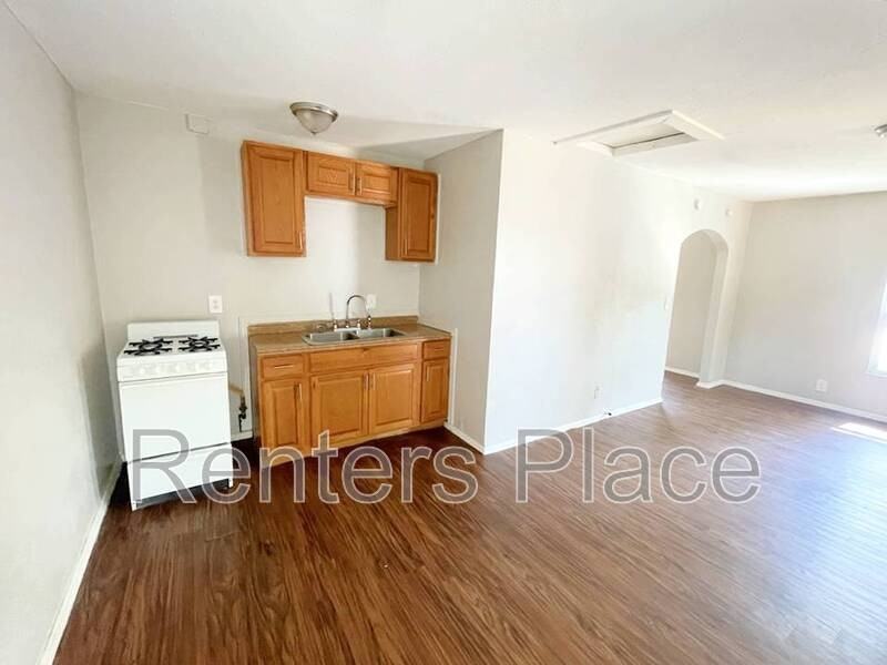 200 East 6th Street #G - Photo 5 of 8