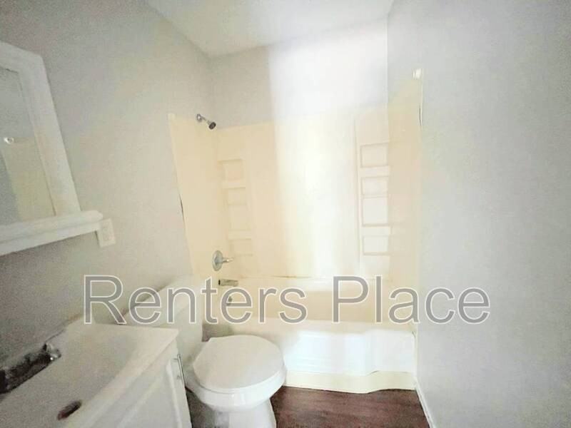 200 East 6th Street #G - Photo 6 of 8