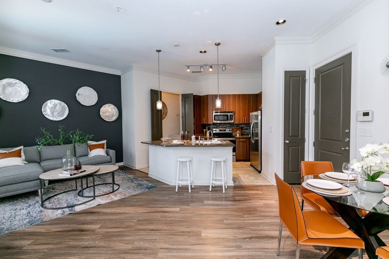 Brookleigh Flats Apartments - Photo 3 of 25