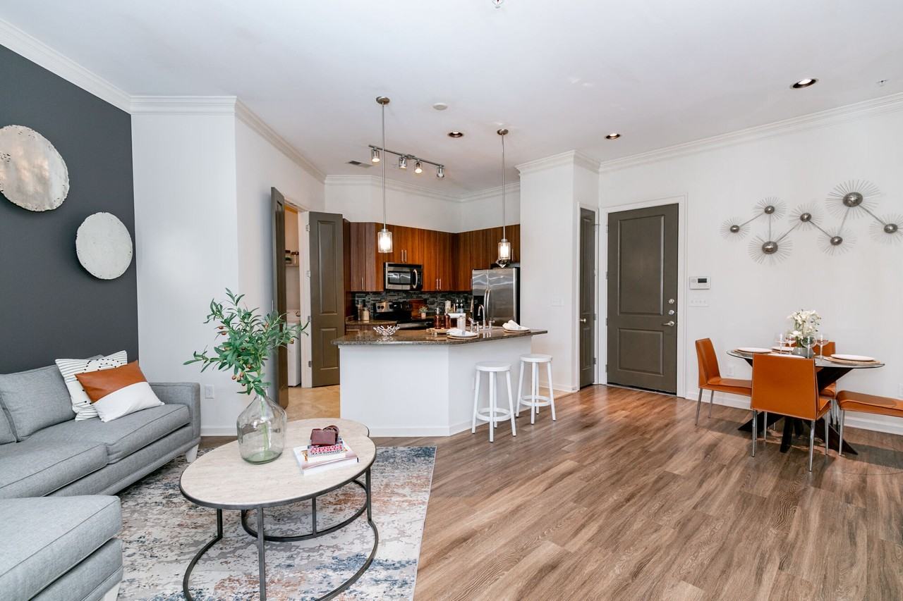 Brookleigh Flats Apartments - Photo 5 of 25