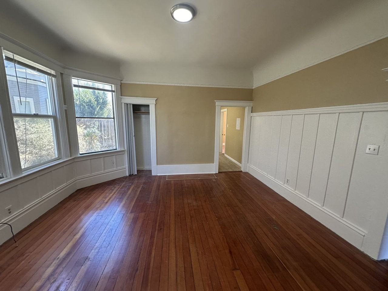 889 34th Street -2701 - Photo 4 of 45