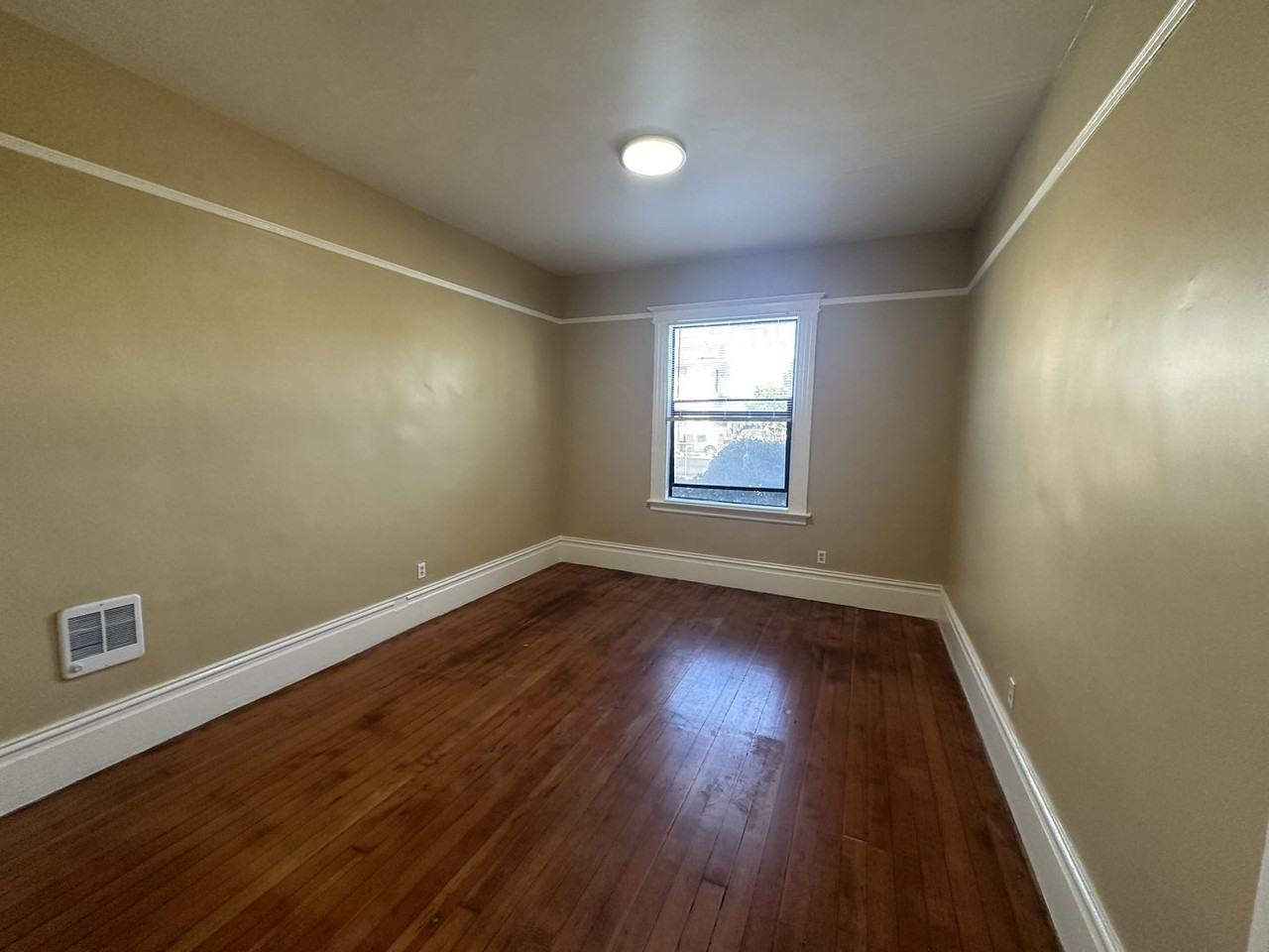 889 34th Street -2701 - Photo 6 of 45