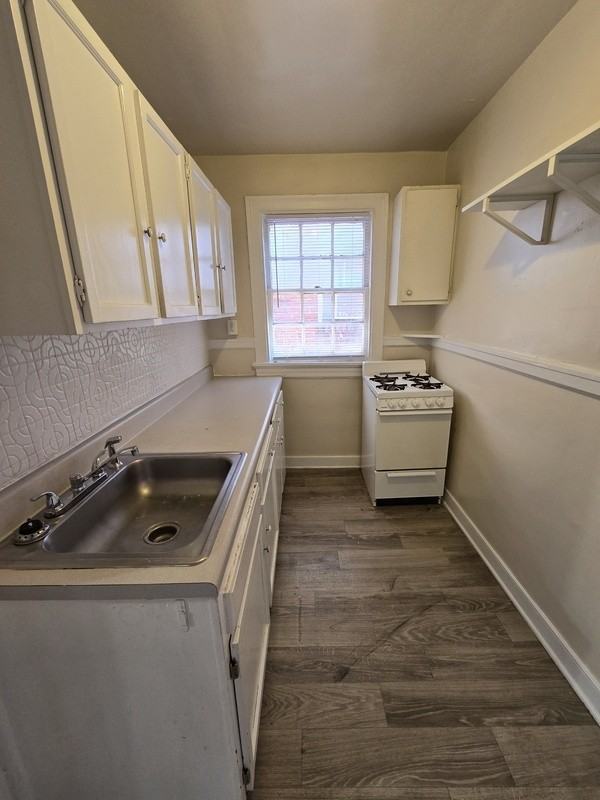 608 N Arthur Ashe Blvd #11 - Photo 7 of 12