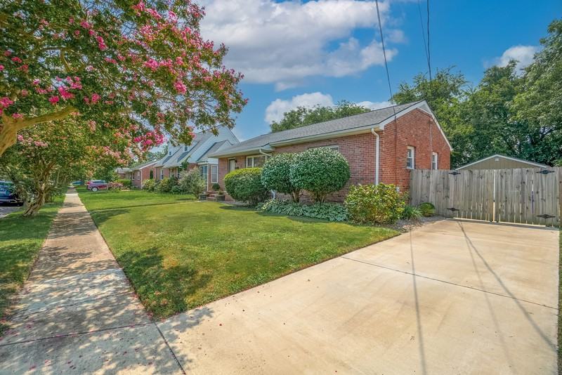 135 Forsythe St - Photo 2 of 26