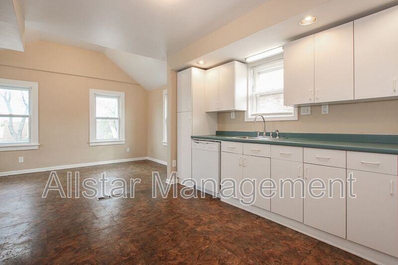 7508 Theota Ave #UP - Photo 7 of 37