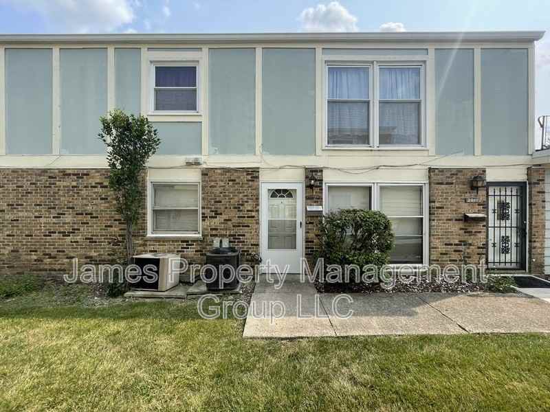 20119 Ash Ln - Photo 2 of 20