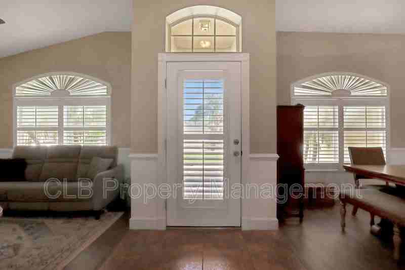 6808 Amici Ct - Photo 4 of 44