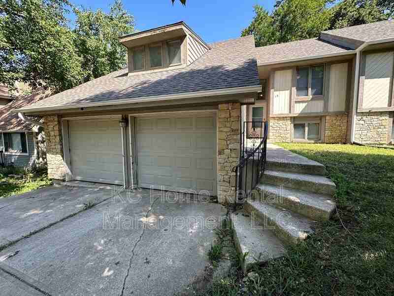 10 Ne 62nd Pl - Photo 2 of 41