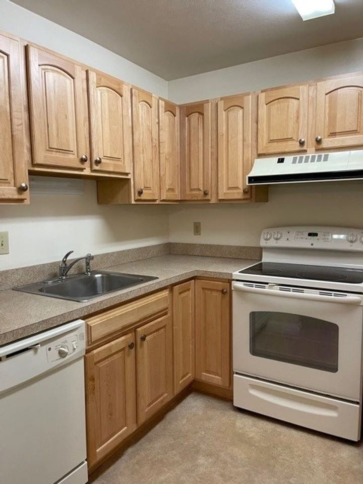 Hillside House Apartments - Photo 5 of 10