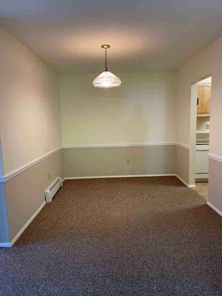Hillside House Apartments - Photo 6 of 10