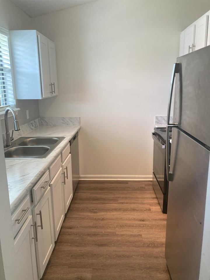 1337 Yorktown Place unit #A - Photo 2 of 15