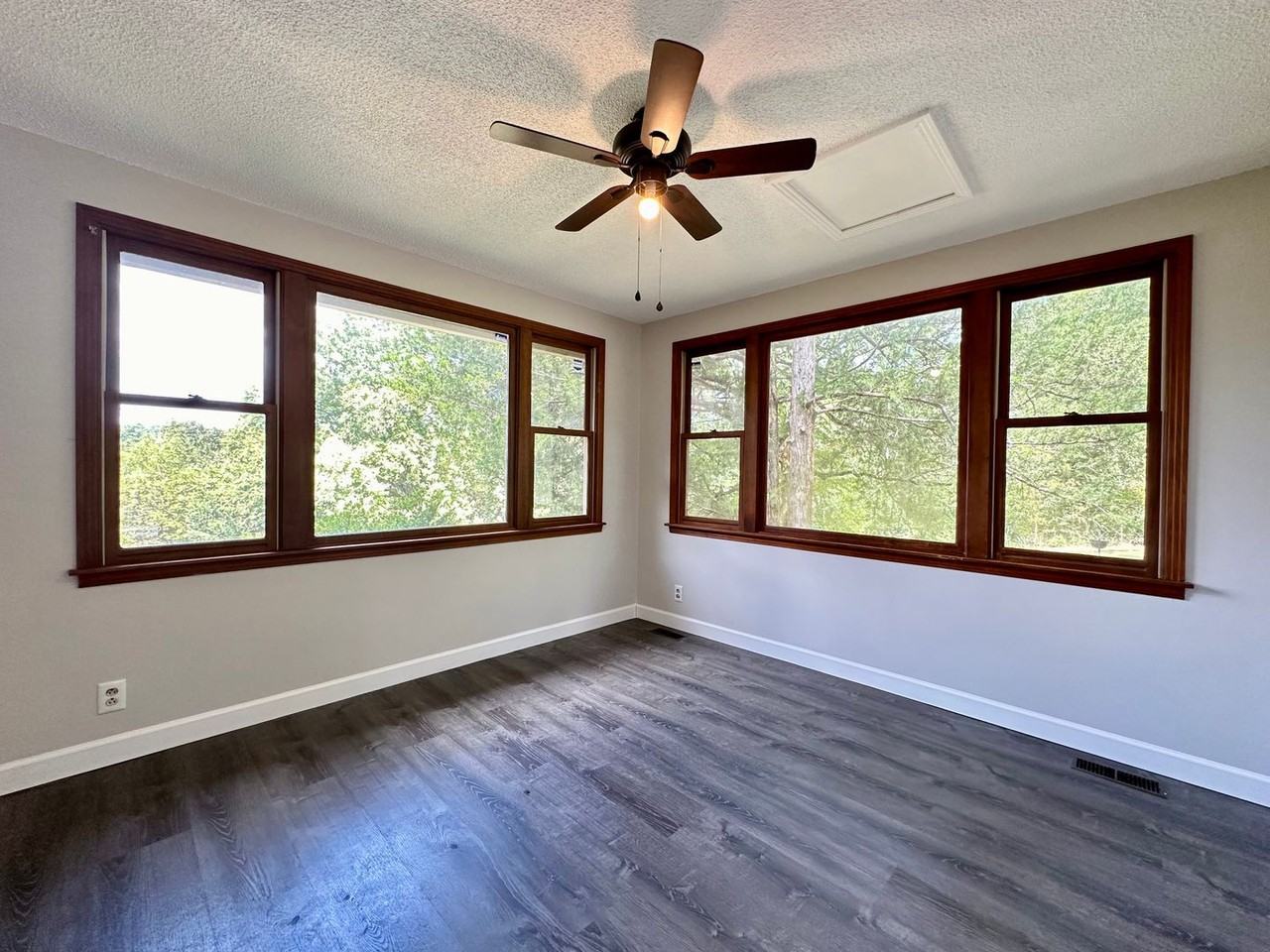 3801 Moore Hollow Rd - Photo 4 of 35