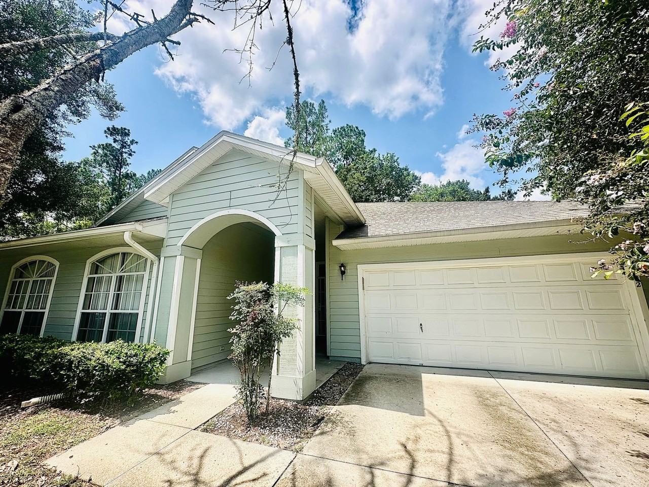 4332 Nw 34th Dr - Photo 2 of 15