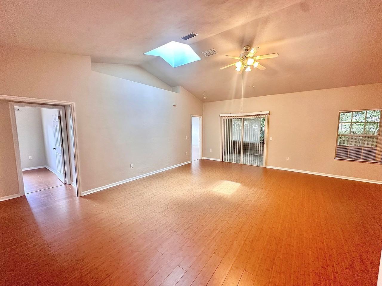 4332 Nw 34th Dr - Photo 3 of 15