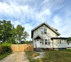 725 Shelley Pkwy - Photo 1 of 1