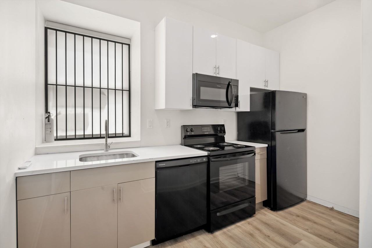 Owl's Nest Apartments - Photo 7 of 21